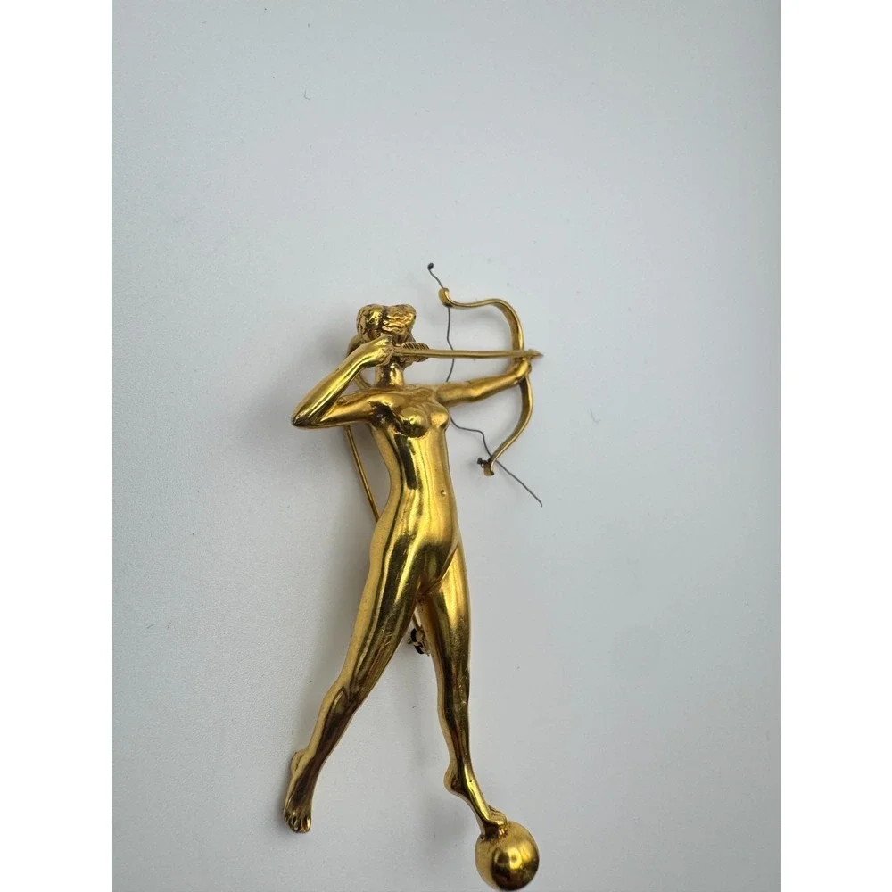 Philadelphia Museum of Art bow string